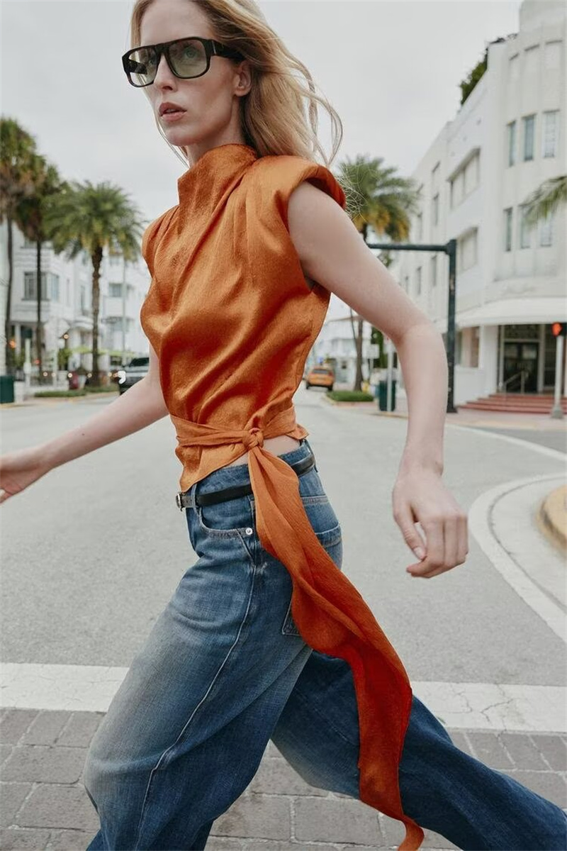 Satin Shawl Collar Sleeveless  - Silk Blouse ulasan dan harga
